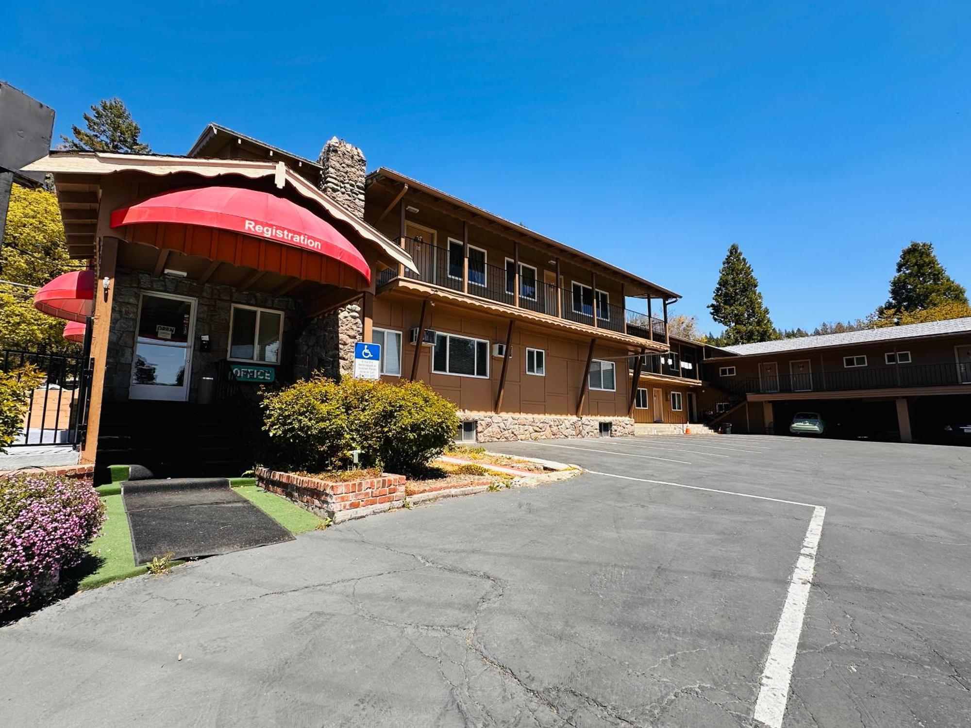 The Cottage Inn At Mount Shasta Buitenkant foto