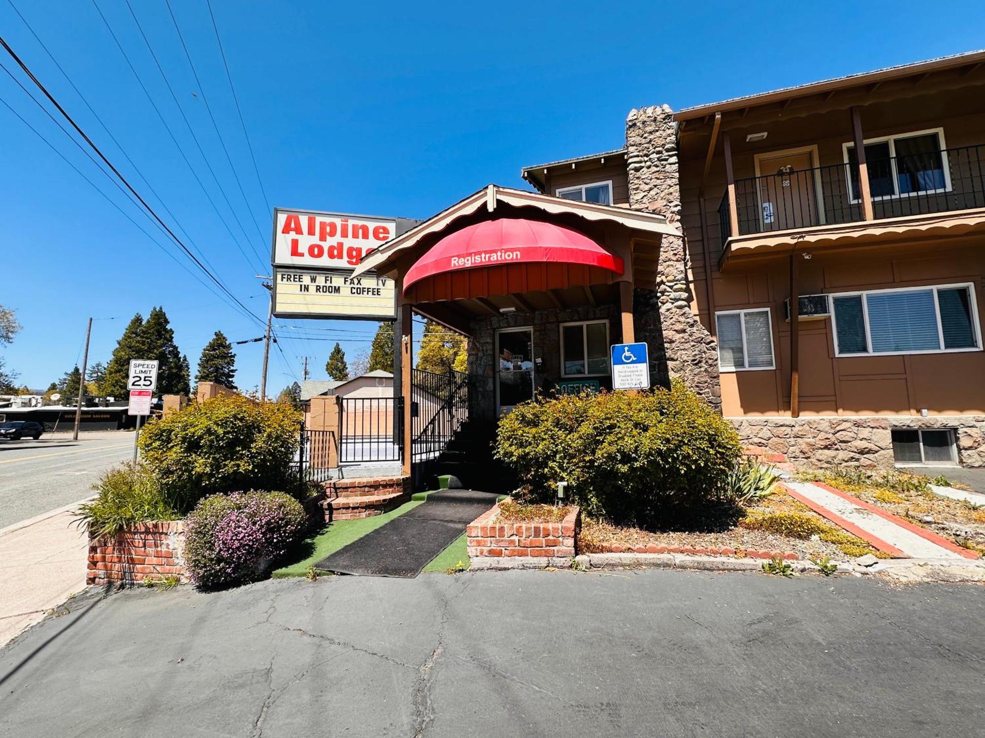 The Cottage Inn At Mount Shasta Buitenkant foto